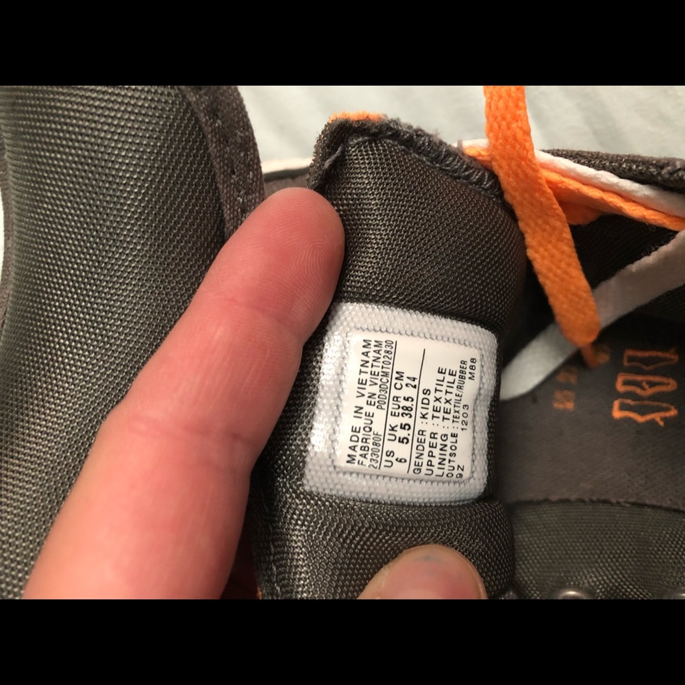 Converse - Picture 5 of 5